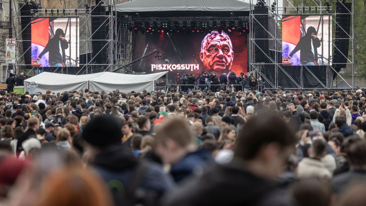 митинг против Орбана